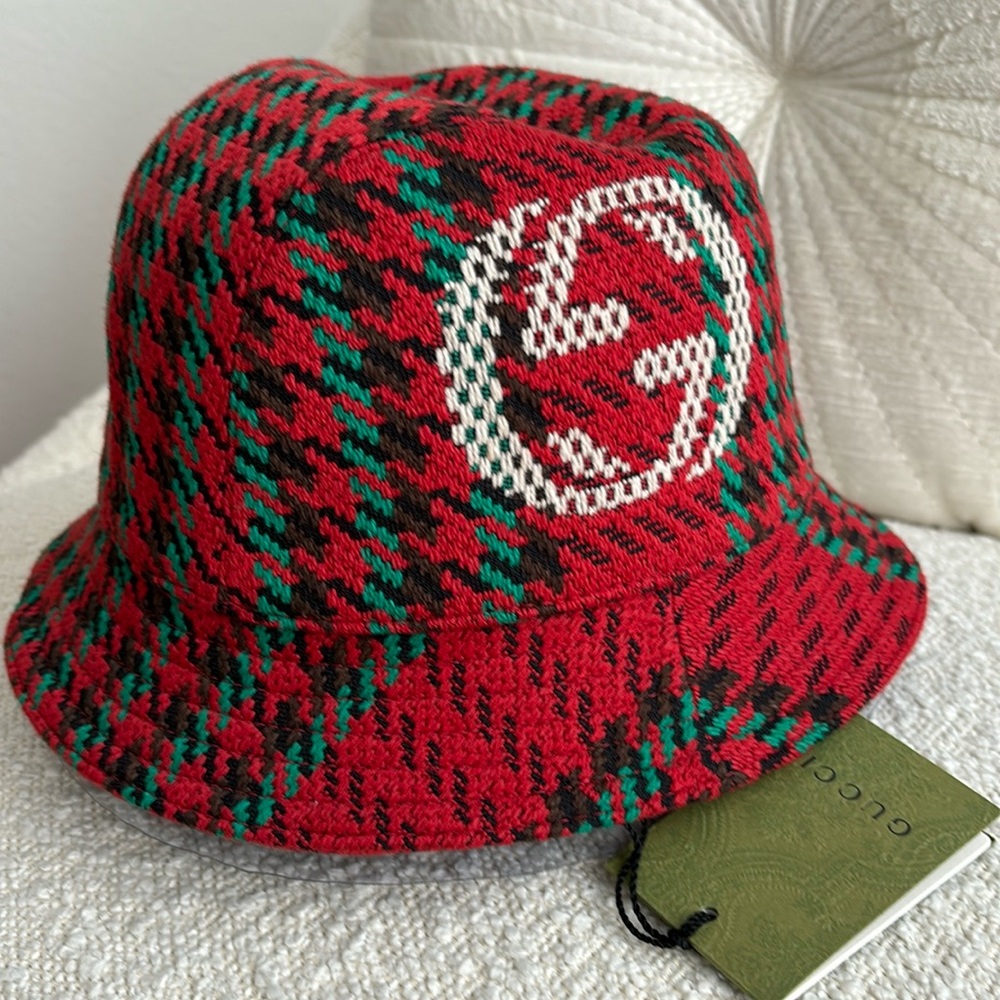 Gucci bucket hat